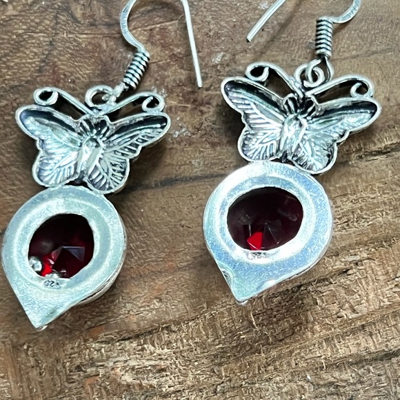 Garnet & rhodochrosite butterfly necklace with earrings - Picture 9 of 10